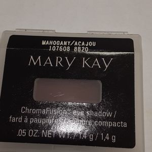Mahogany eyeshadow